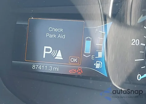 2016 Ford Fusion Energi Titanium z USA, uszkodzony, nr VIN 3FA6P0SU3GR173646